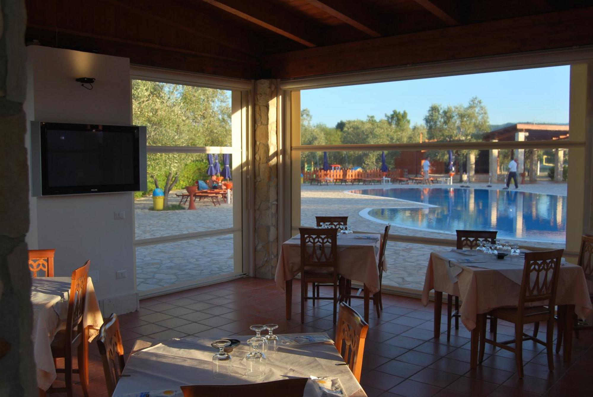 Santa Maria Villaggio Turistico Вьесте Экстерьер фото