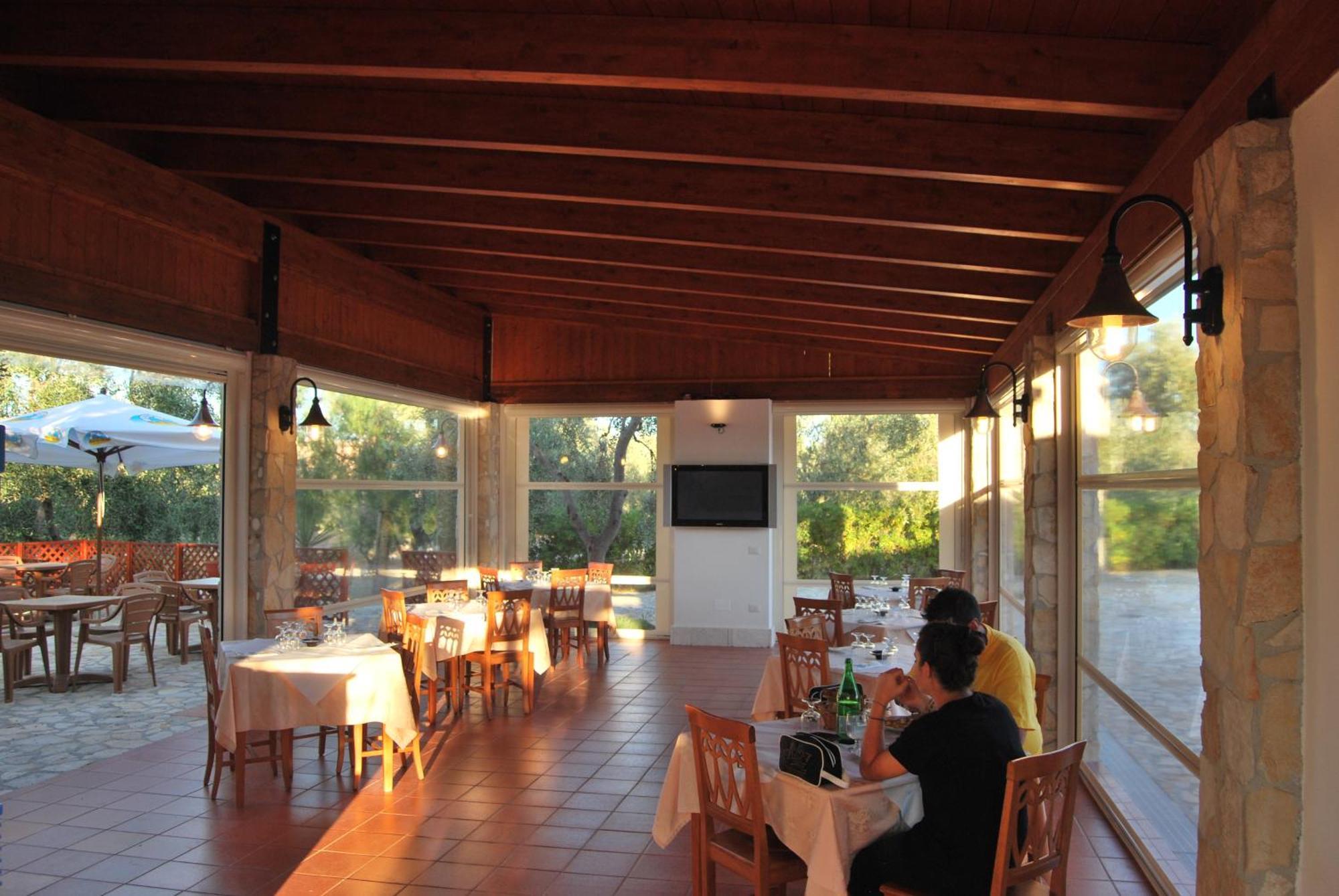 Santa Maria Villaggio Turistico Вьесте Экстерьер фото
